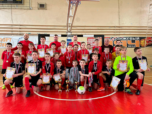 Молодые спартаковцы заняли весь пьедестал на турнире по мини-футболу в Брянске